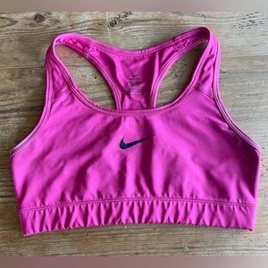 Nike Women's Swoosh Light Support Non-Padded Pink Sports Bra - Medium